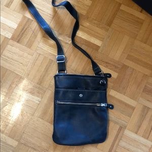 Roots cross body purse